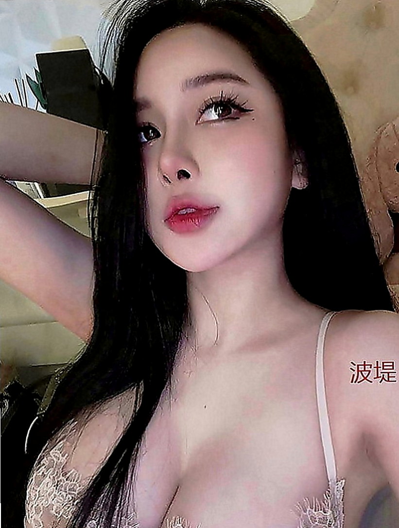 小港按摩全套：清純 |電玩女神|165cm|52kg|D罩杯|21歲|讓自己濕了很多次 可還是堅持的在做 第一次叫她用情趣用品挑逗自己的穴穴
