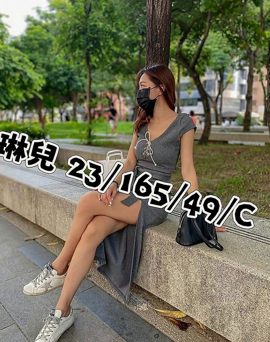 澎湖外送服務：小布丁 |美甲師|165cm|46kg|E罩杯|23歲|嬌小可愛夜校生粉紅內在 聲音甜美 身材: 瘦身嫩乳,粉紅色的奶奶,