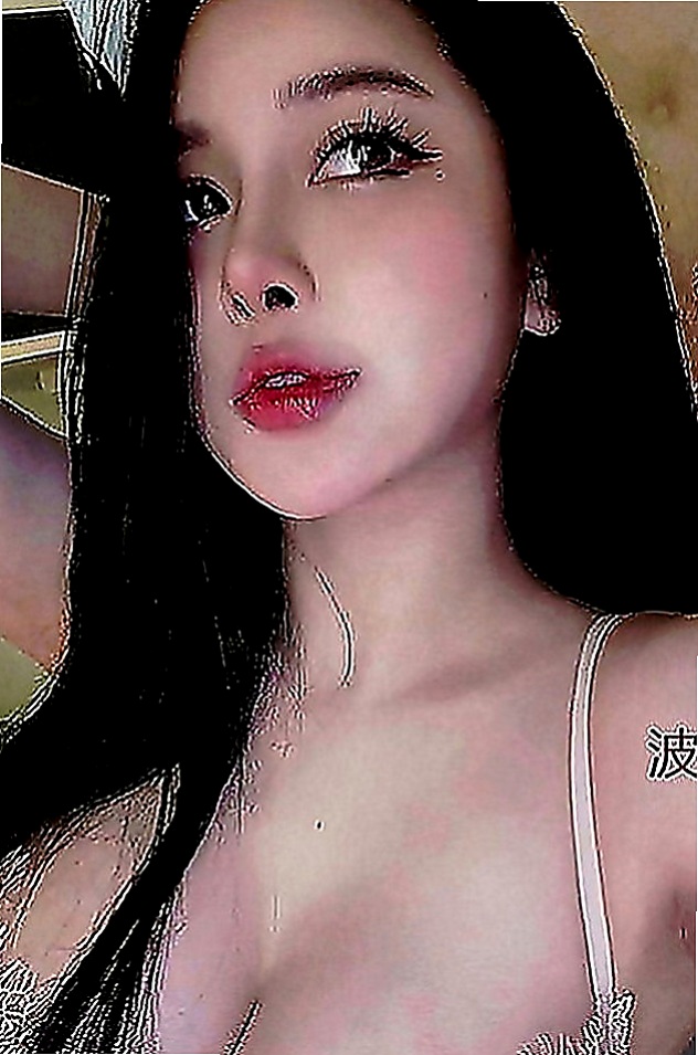 小港按摩全套：清純 |電玩女神|165cm|52kg|D罩杯|21歲|讓自己濕了很多次 可還是堅持的在做 第一次叫她用情趣用品挑逗自己的穴穴